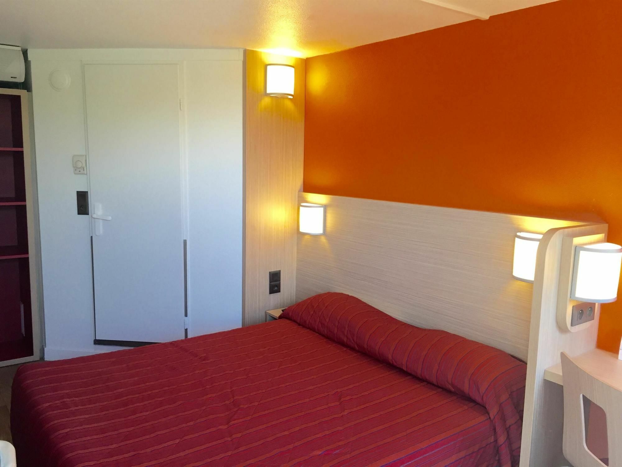 Premiere Classe Montpellier Ouest - St Jean De Vedas Сен-Жан-де-Веда Экстерьер фото